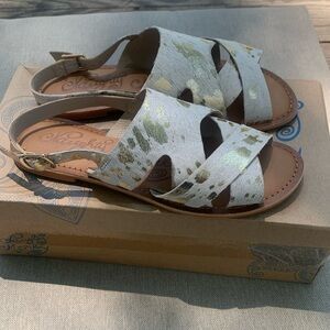 NAUGHTY MONKEY CUP OF TEA CALF HAIR SANDALS WOMENS 7.5 NEW